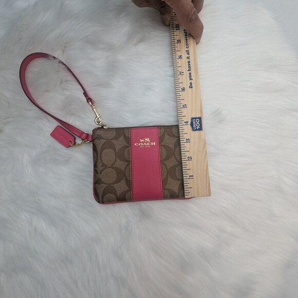 COACH Corner Zip Wristlet In Signature Canvas Khaki / Dahlia - Picture 10 of 10